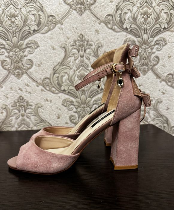 Новые босоножки на лето