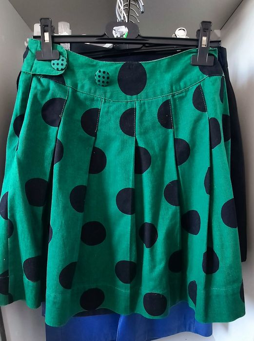 Fusta cu pliuri verde cu buline