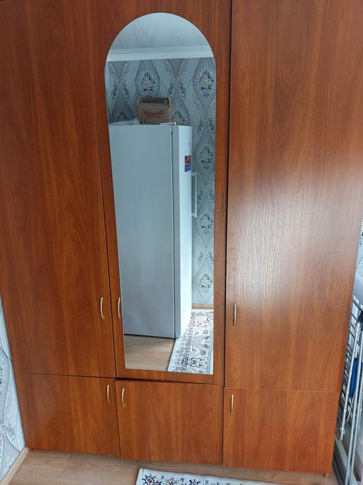 Продам качественный шифоньер
