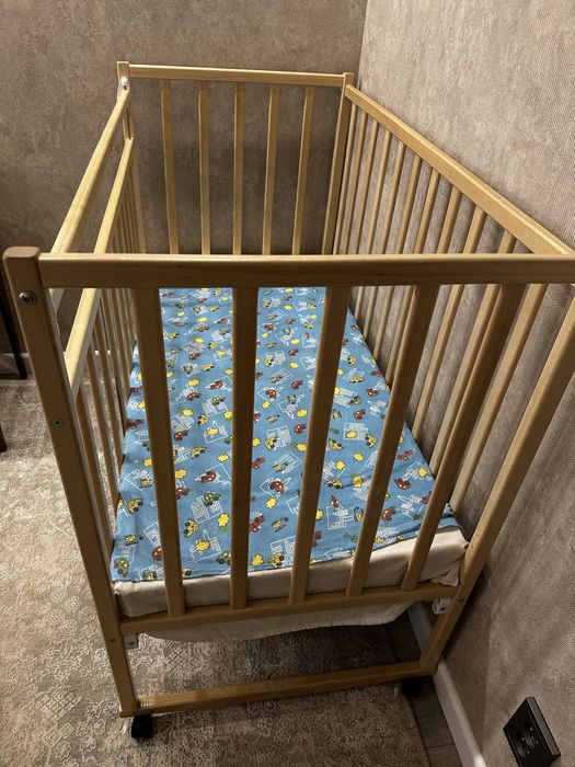 Детская кроватка