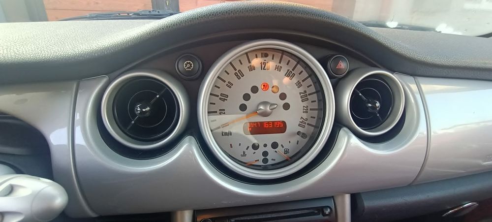 Se vinde Mini Cooper