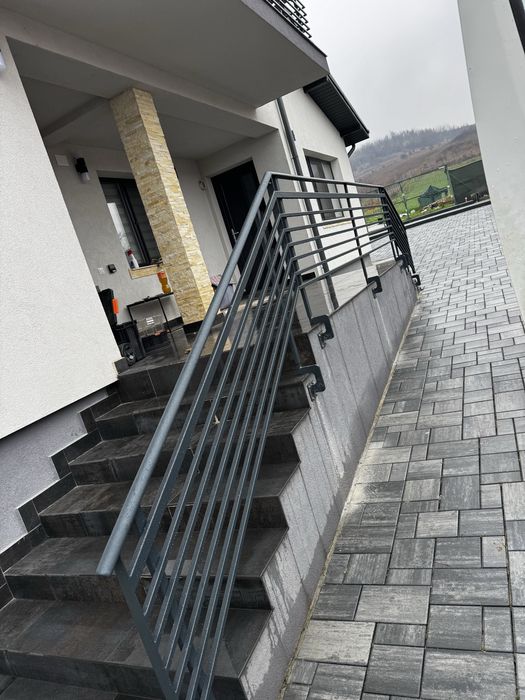 Porti garduri balcoane balustrade