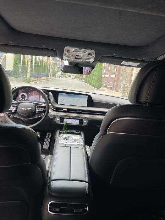 Genesis GV 90 full pazitsiya