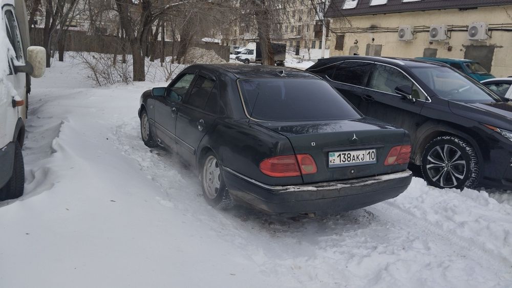 Мерседес бенз е200