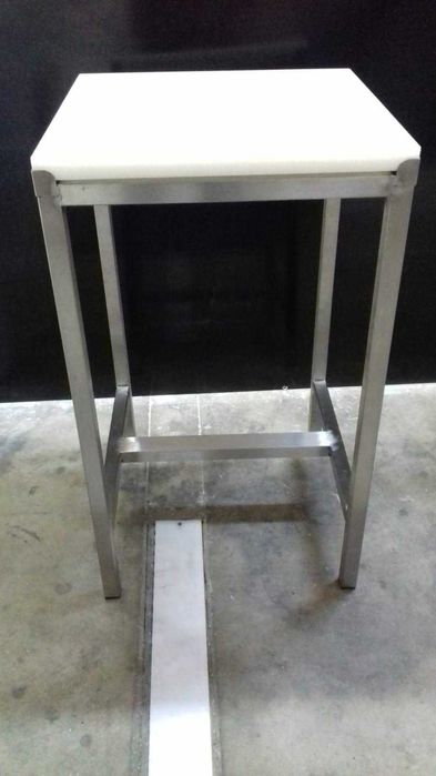 masa cu blat politilena, butuc rama inox si blat polietilena HDPE