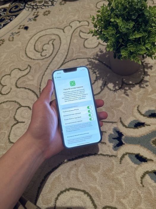 Продам iPhone 13 без ремонта
