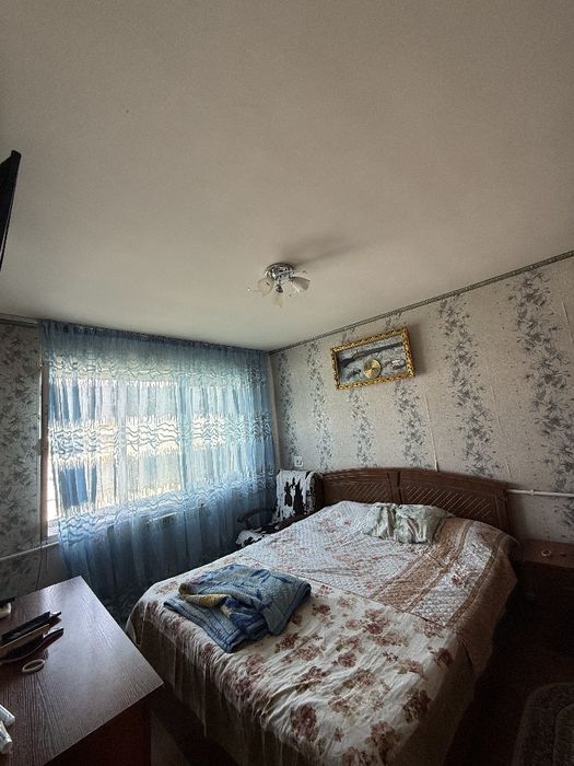 Продаётся 3х комнатная квартира переделанная в 4х комнатную!