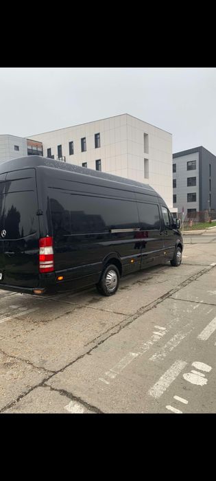 Vand sau schimb mercedez sprinter