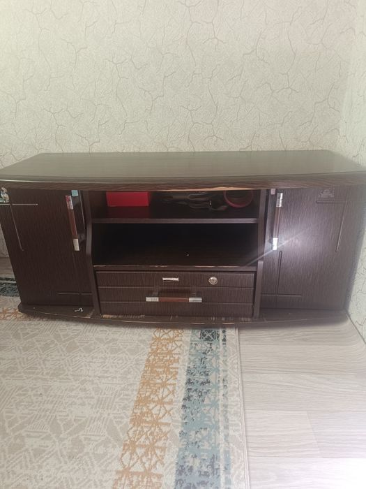 Продам тумба под телевизор
