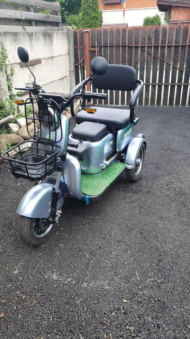 Triciclu electric Saige 2