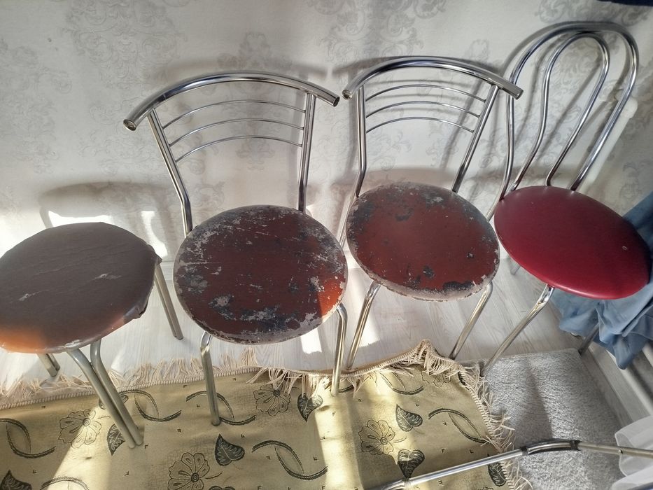 Продам кух стульчики