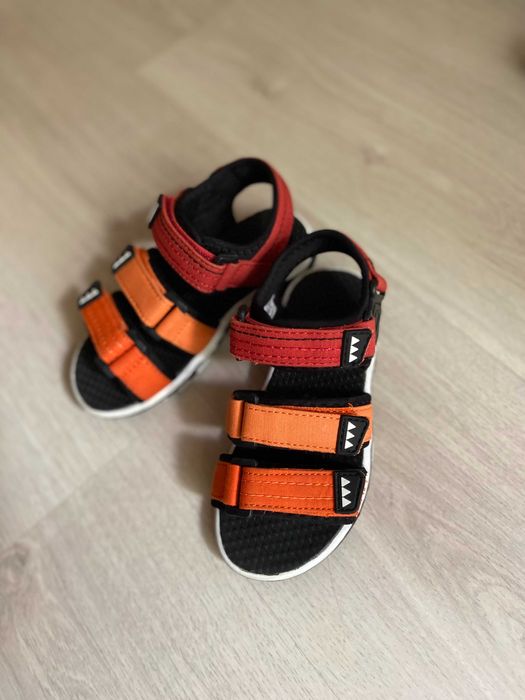 Детски сандали REZERVED