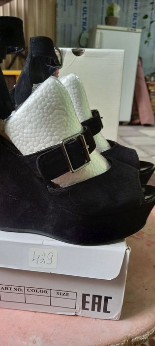 Распродажа обуви 37 размера