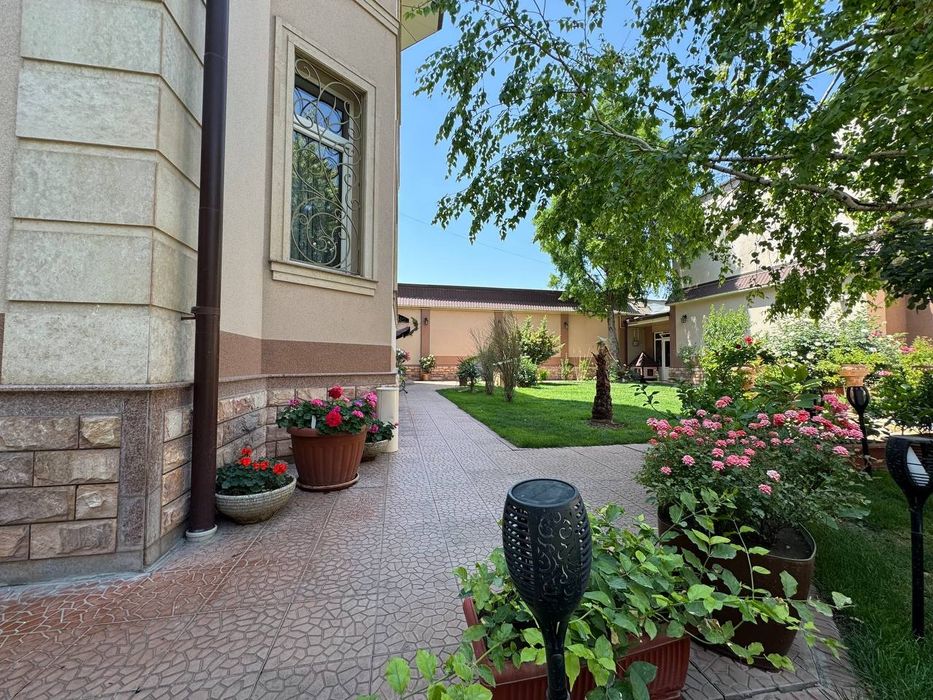 Продаётся Участок 7.3 соток. Ивлева ул