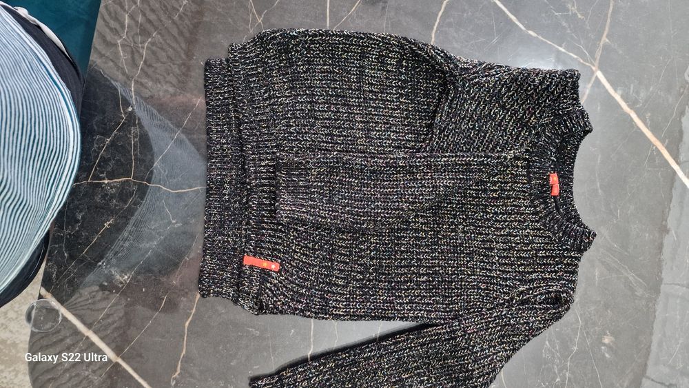 Продам зимнюю теплую кофту