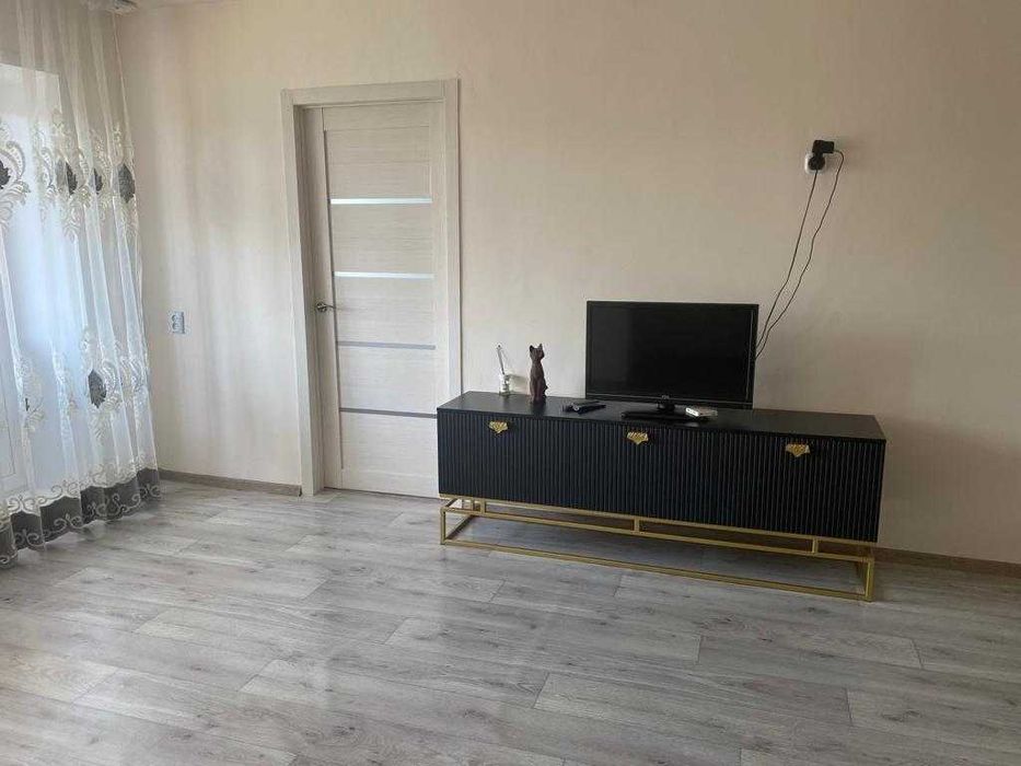 продам 2-х ком. квартиру в центре города