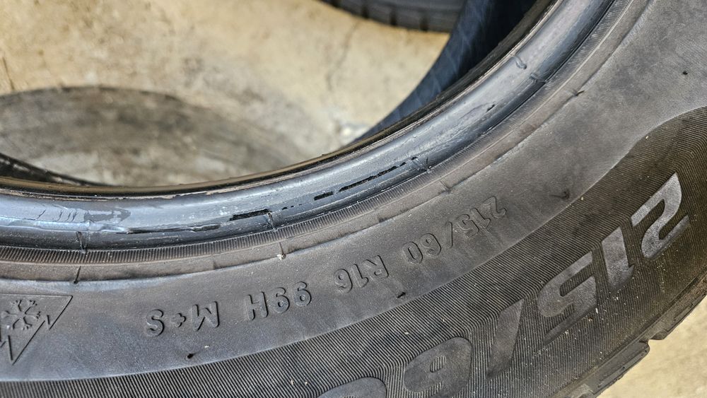 2бр гуми 215 60 16 пирели