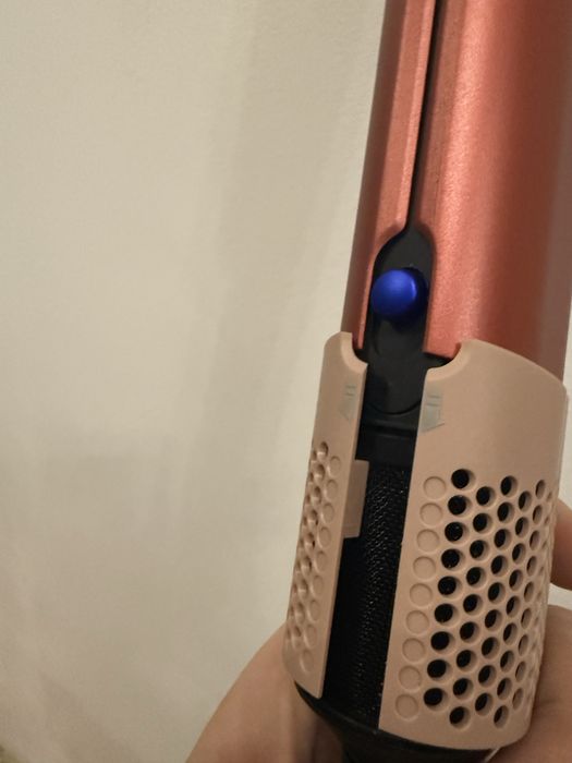 Dyson Airstrai HT01 Strawberry