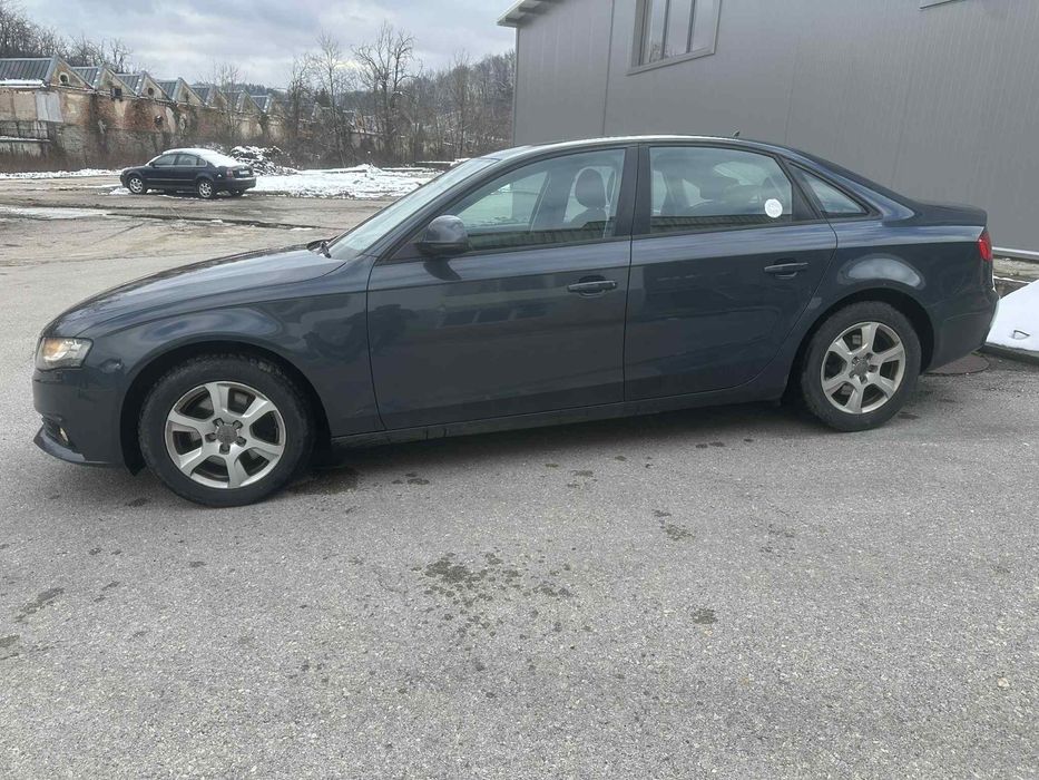 AUDI A4 2.0 TDI 136кс