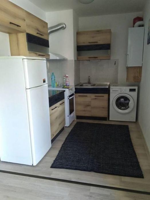 Дава се под наем Тристаен апартамент в София, Витоша - 100 кв.м за 497.25 € - Снимка #2