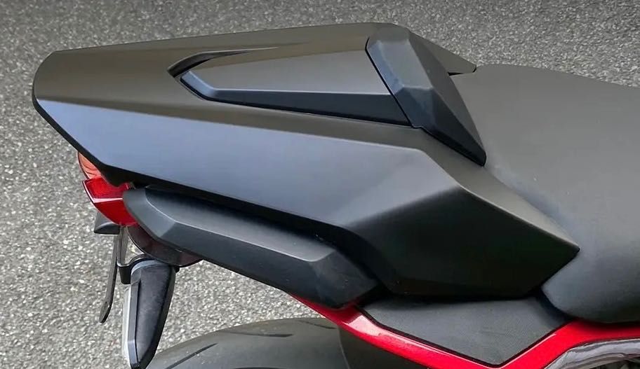 Чисто НОВ капак за задна седалка за Honda    CB650R CBR CB 650R 19-23