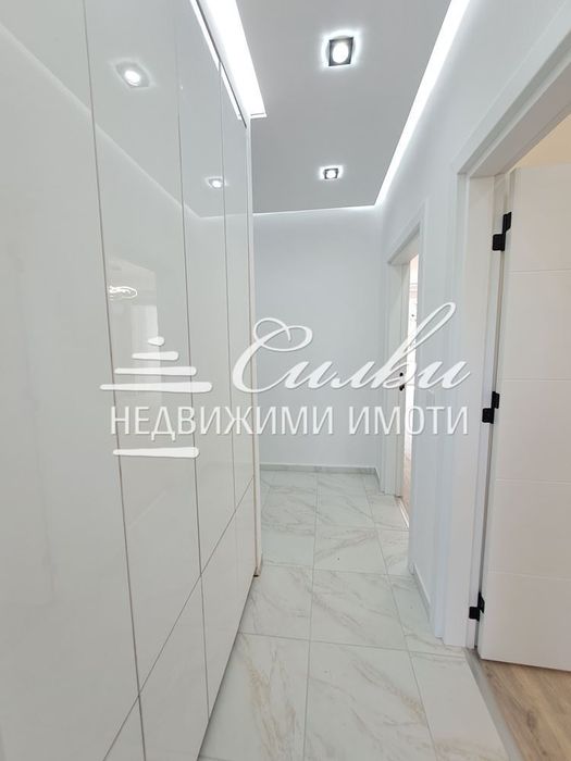 Продава се Тристаен апартамент в Шумен, Тракия - 60 кв.м за 1607 €/кв.м - Снимка #8