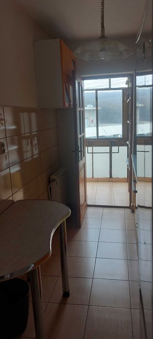 Apartament 3 camere de închiriat în Mănăștur – str. Mehedinți, etaj 7, decomandat, parcare