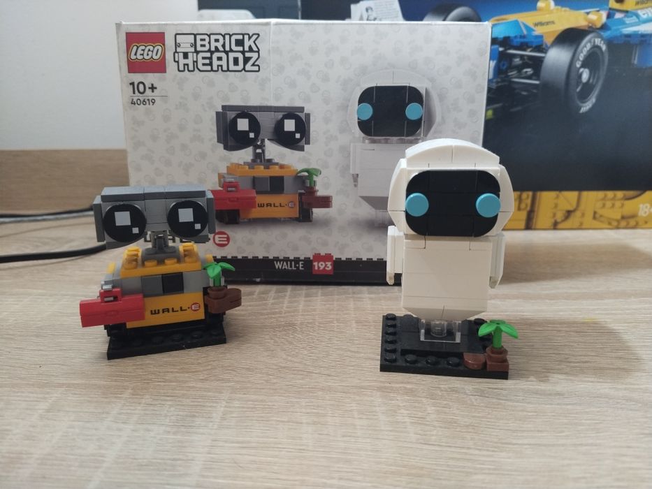 Lego walli-e brick heads