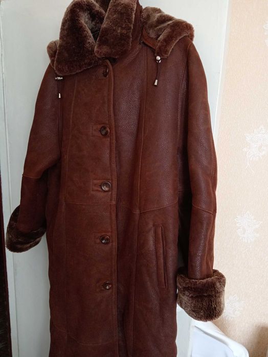 Пальто - дублёнка новая женская