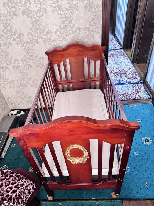 Детская кроватка / Bolalar krovat sotiladi