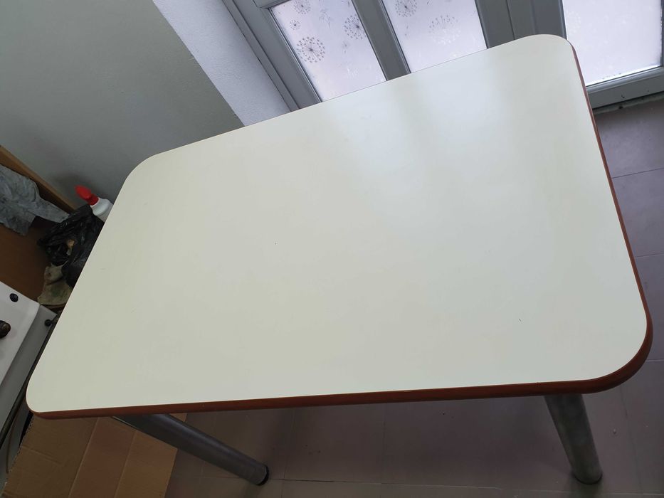 Masa MDF-picioare inox-robusta-bucatarie