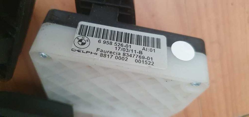 Buton reglaj scaun dreapta fata BMW cod 6958526 6958525