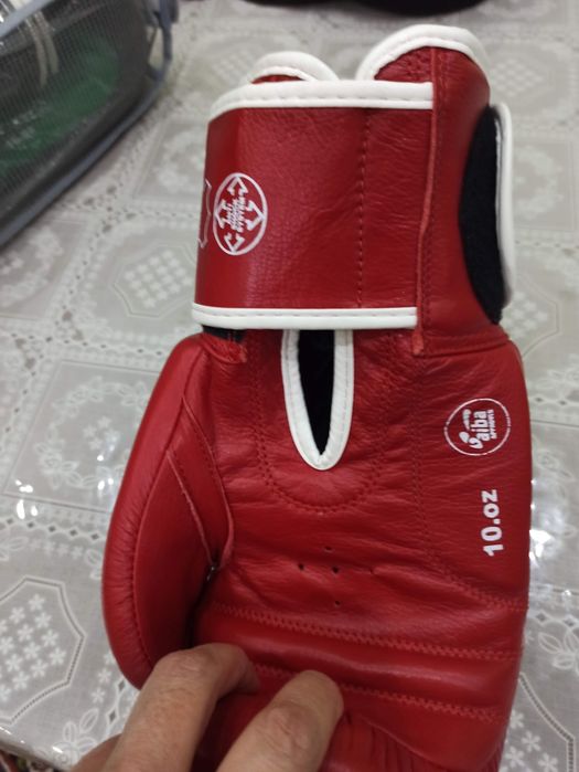 Префесионал бокс  перчаткала сотилади,кожа