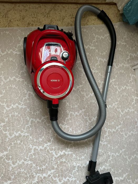 Пылесос BOSCH .очень удобный