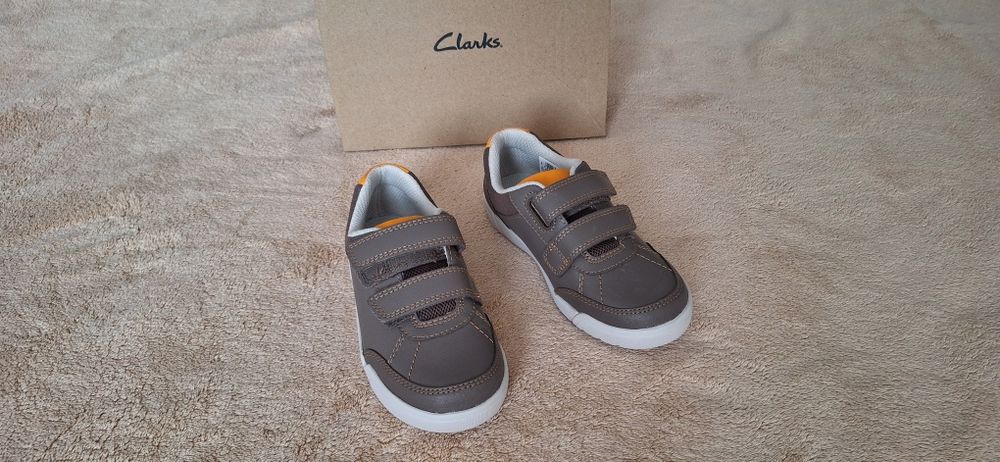 НОВИ, 28 н-р, КОЖЕНИ маратонки Clarks, момче/момиче