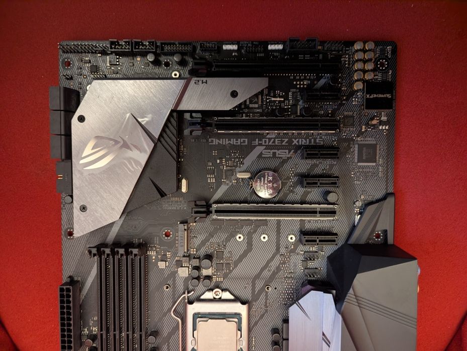 Дънo ASUS ROG STRIX Z370-F GAMING / LGA1151 за Intel Core 8-мо и 9-то