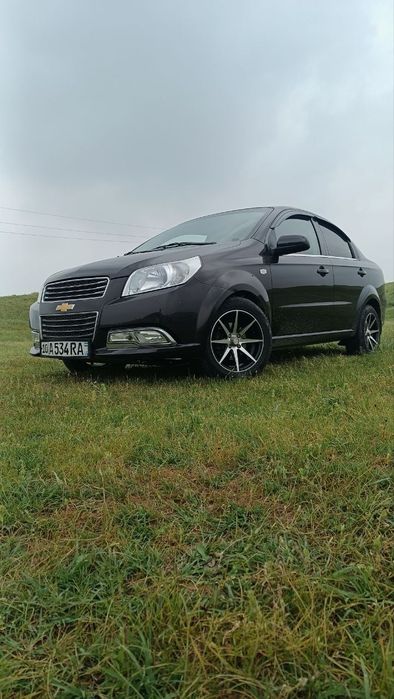 Нексия 3 сотилади