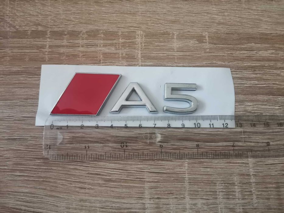 сребриста емблема Audi A5 нов стил