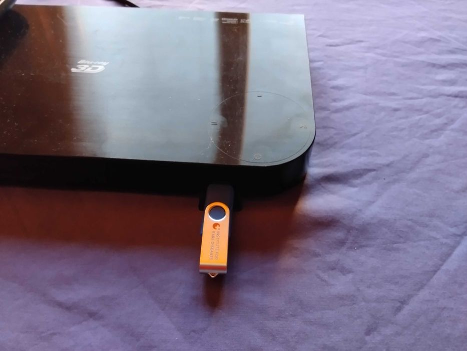 страхотен оригинален 3де Блу Рей дивиди юесби плеър-самсунг