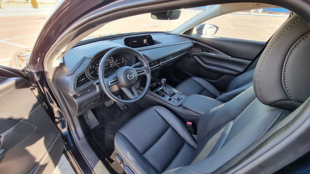 Mazda CX-30 кроссовер