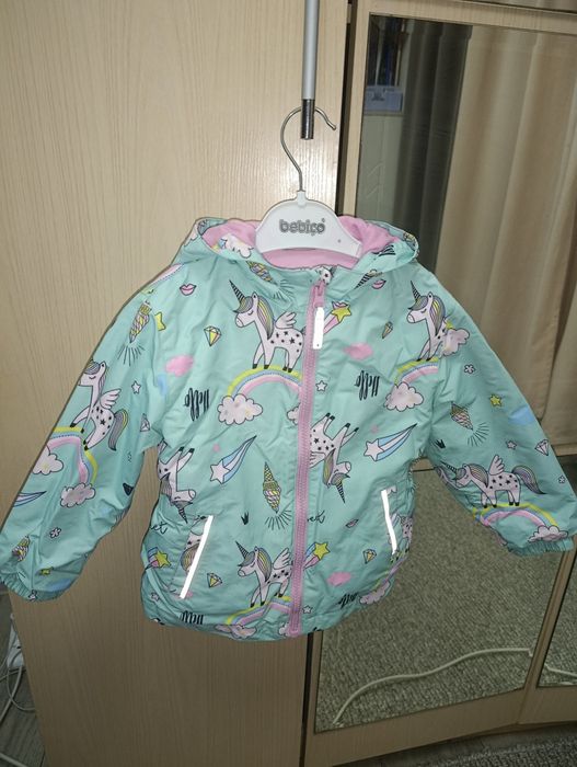 Продам куртку лёгкую 92 см