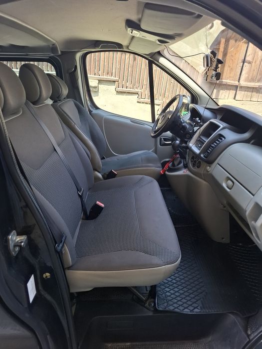 Opel Vivaro 2.0D 2011