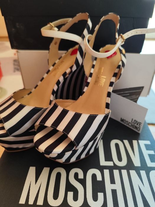 Сандали Love Moschino