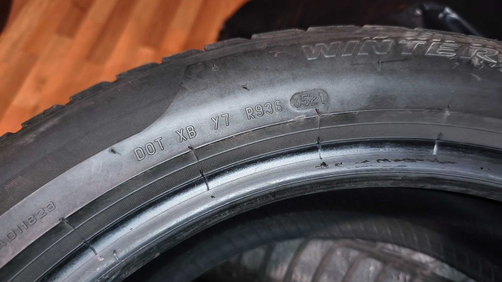 Продавам 4 зимни гуми Pirelli SottoZero 3 225/50/18 99H