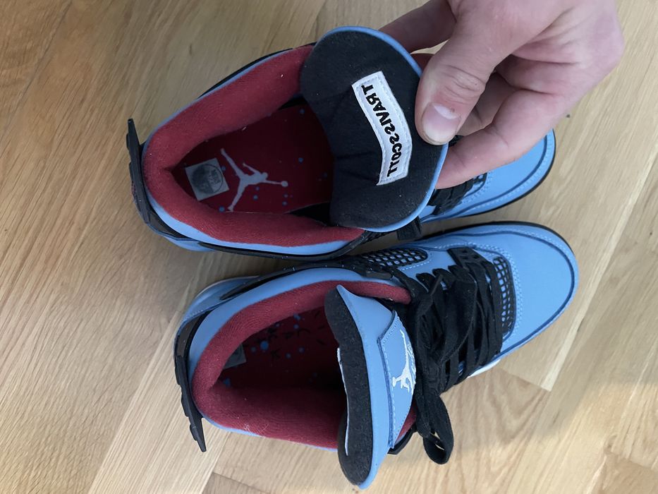 Air Jordan 4