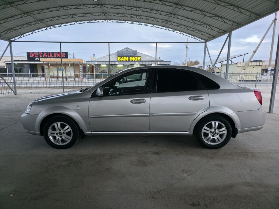 Lacetti avtamat 2010