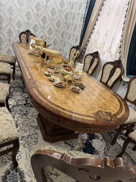 Стол для гостинной 12 стульев