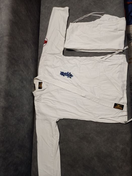 Продам кимоно для каратэ