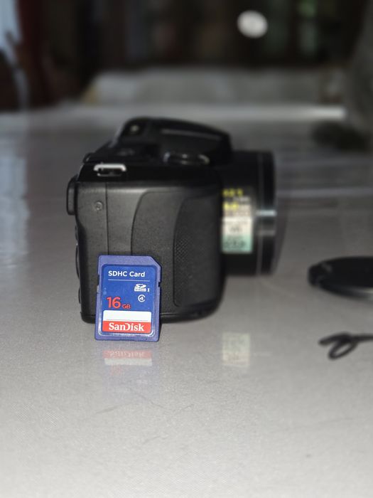 Фотоапорат Nikon