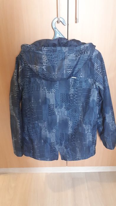 Продам куртку для мальчика